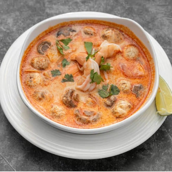 Tom Kha.